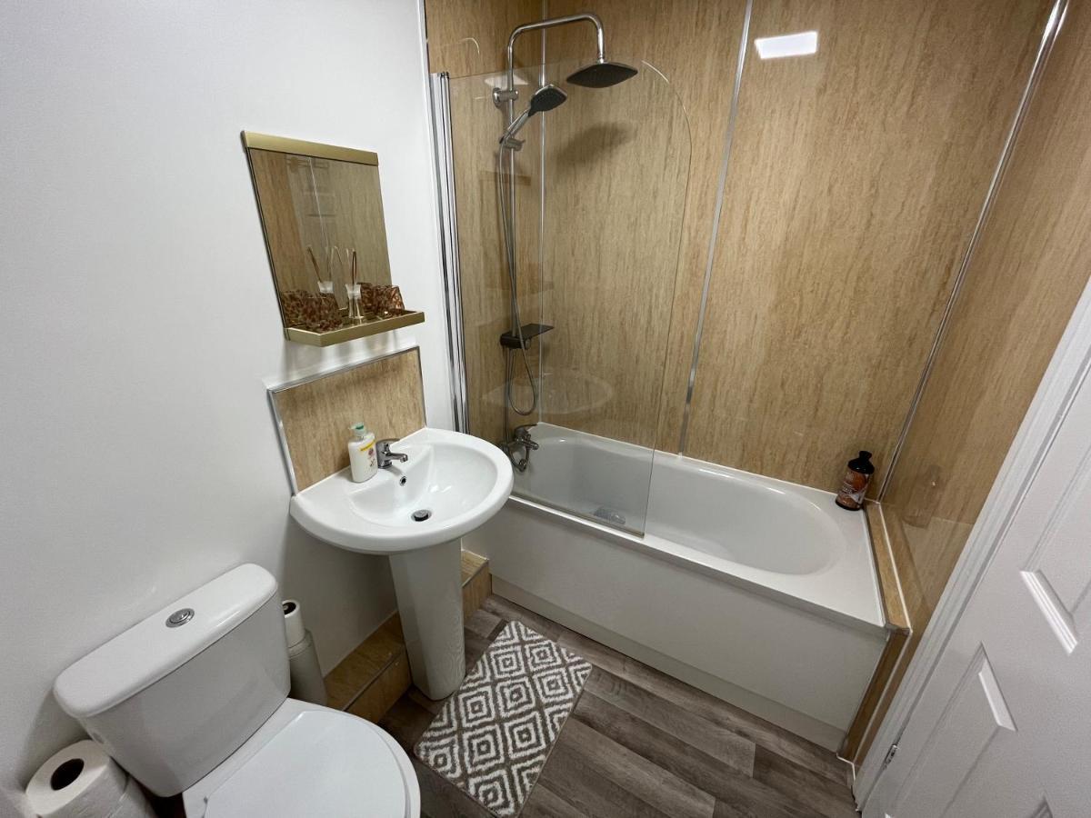 Centre 2 Bedroom Renovated Flat, 8 Escrick Street Apartment York